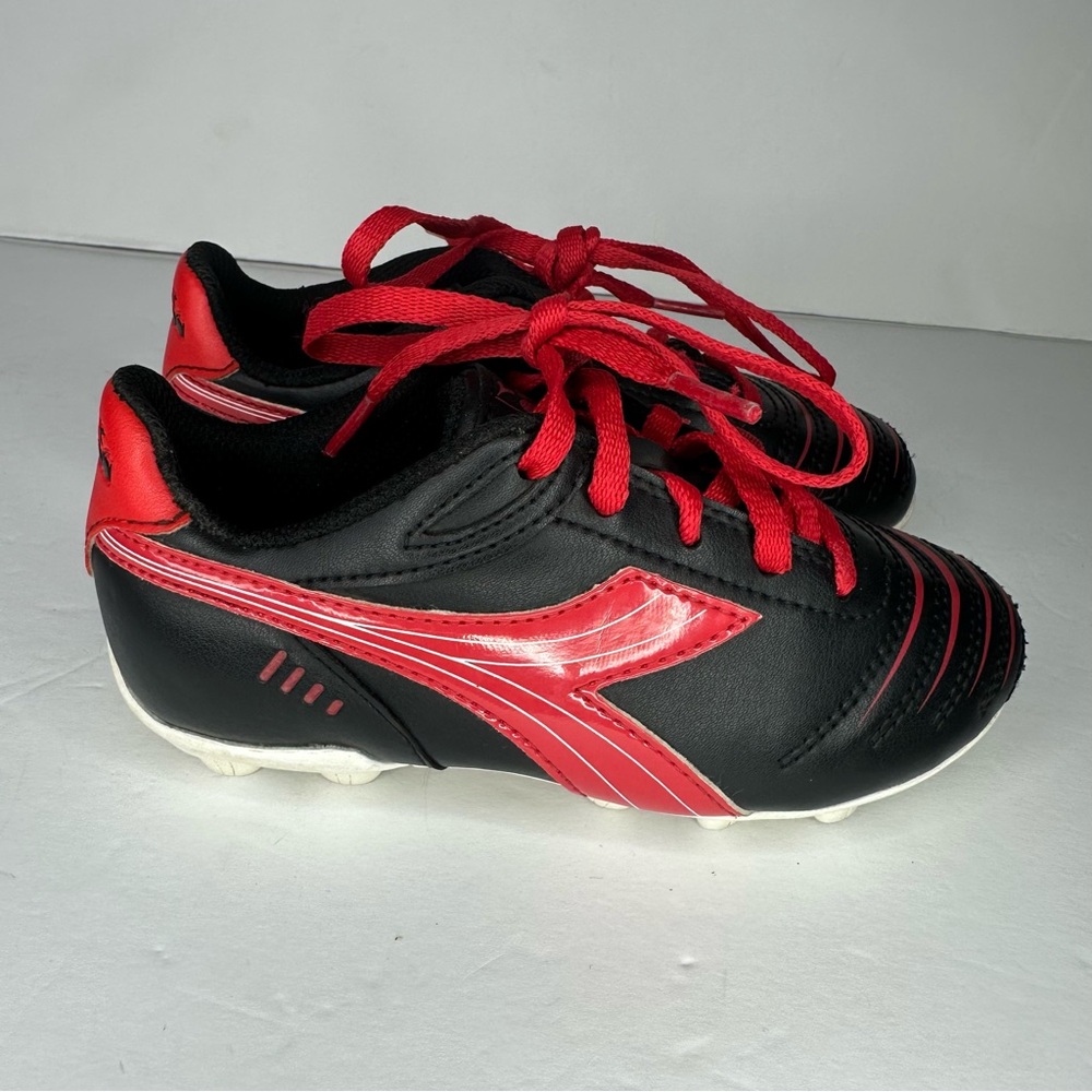 Diadora Cattura Black/Red Kids Soccer Shoes Size 11.5
